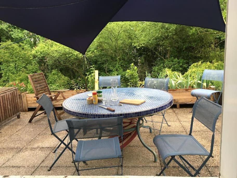 Villa Les Terrasses Dans La Nature Avec Piscine A 2 Pas De Lyon, Metro A 15Mn A Pied Pour Lyon Centre En 10Mn Ou Bus A 300M Pour Lyon Centre ウラン エクステリア 写真