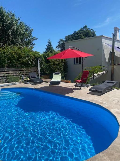 Villa Les Terrasses Dans La Nature Avec Piscine A 2 Pas De Lyon, Metro A 15Mn A Pied Pour Lyon Centre En 10Mn Ou Bus A 300M Pour Lyon Centre ウラン エクステリア 写真